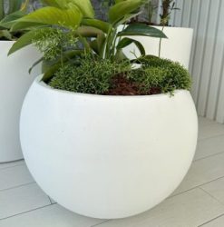 Globe Lightweight Pot By Mosarte Garden Living